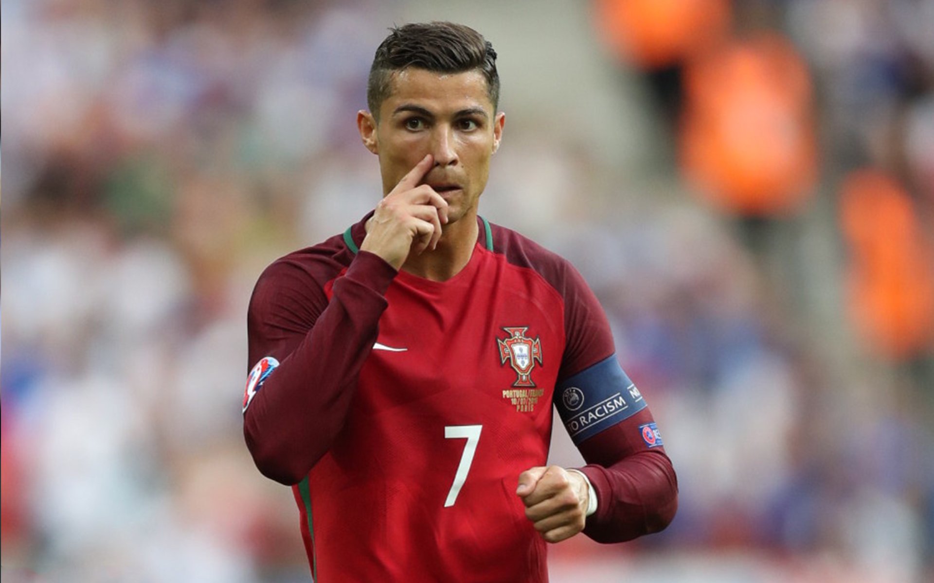 赛场瞬间：球迷票选的年度最佳镜头，最佳球员投票